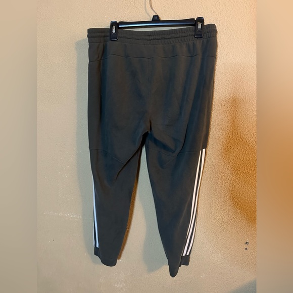 ADIDAS Joggers sz L - Picture 2 of 3